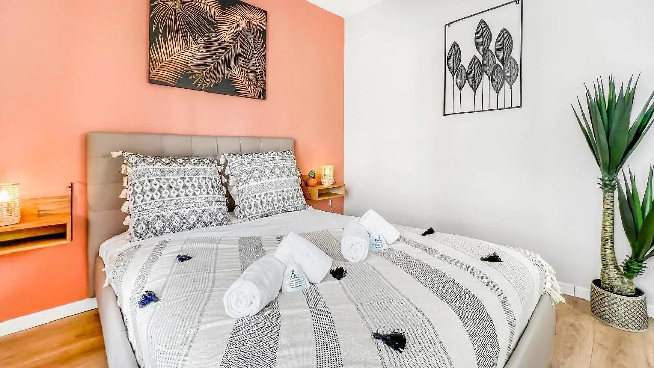 Apartment Homey Mango - Proche Centre/Parking Gratuit/Proche Gare/Balcon Annemasse France