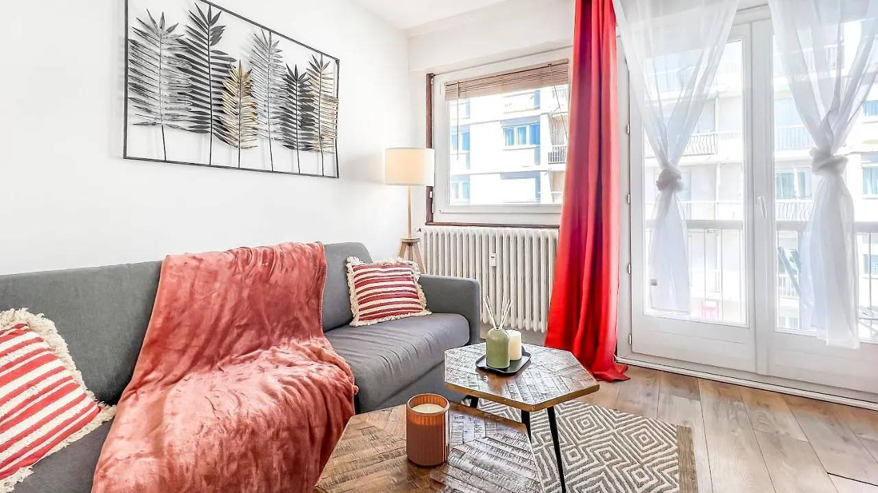 Homey Mango - Proche Centre/Parking Gratuit/Proche Gare/Balcon Annemasse France