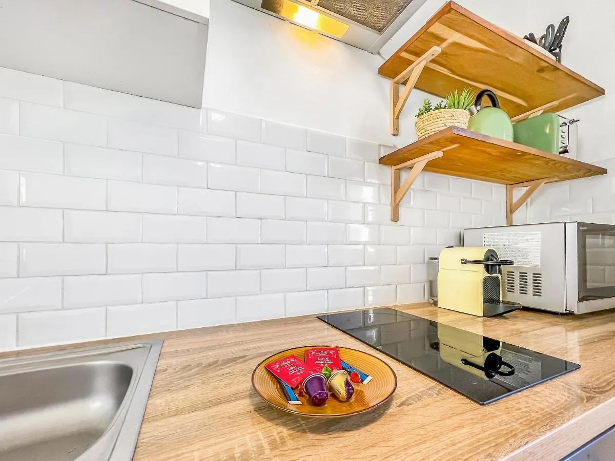 Homey Mango - Proche Centre/Parking Gratuit/Proche Gare/Balcon Annemasse 0*,