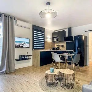 Homey Helsinki - Hyper Centre - Proche Geneve - Terrasse Privee - Wifi & Netflix Appartement